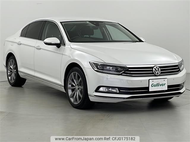 volkswagen passat 2018 -VOLKSWAGEN--VW Passat LDA-3CDFC--WVWZZZ3CZJE126047---VOLKSWAGEN--VW Passat LDA-3CDFC--WVWZZZ3CZJE126047- image 1