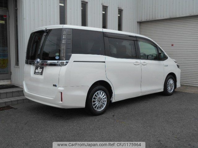 toyota voxy 2015 -TOYOTA--Voxy ZWR80G--0131723---TOYOTA--Voxy ZWR80G--0131723- image 2