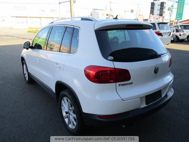 volkswagen tiguan 2013 -VOLKSWAGEN 【名変中 】--VW Tiguan 5NCCZ--DW023957---VOLKSWAGEN 【名変中 】--VW Tiguan 5NCCZ--DW023957- image 2