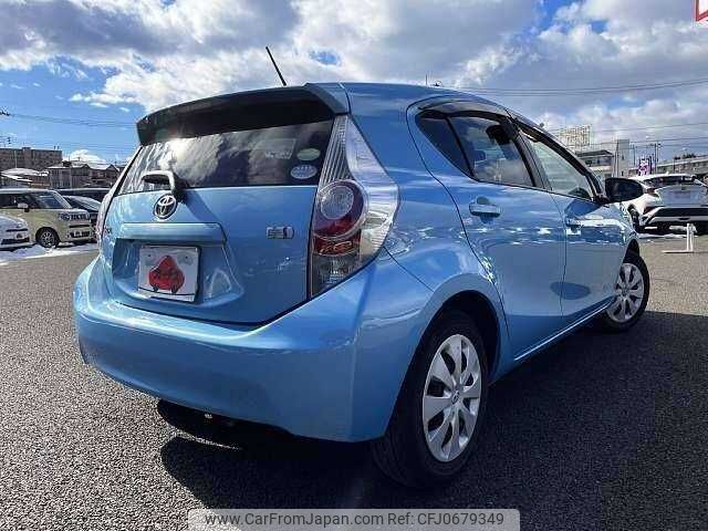 toyota aqua 2013 504928-927338 image 2