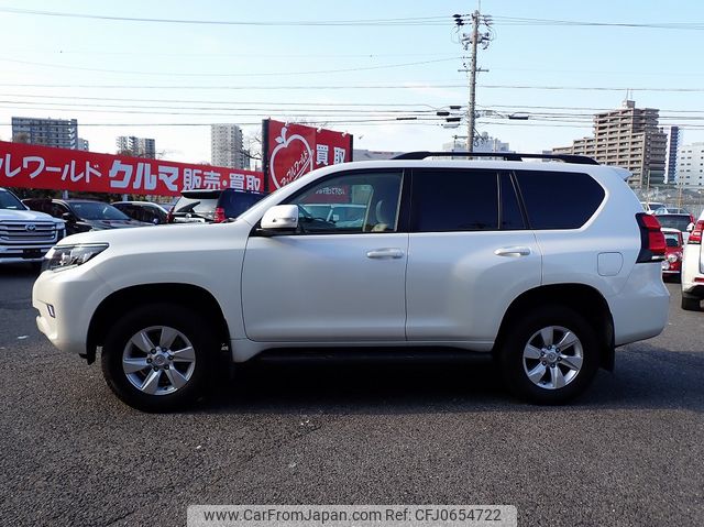 toyota land-cruiser-prado 2020 25520802 image 2