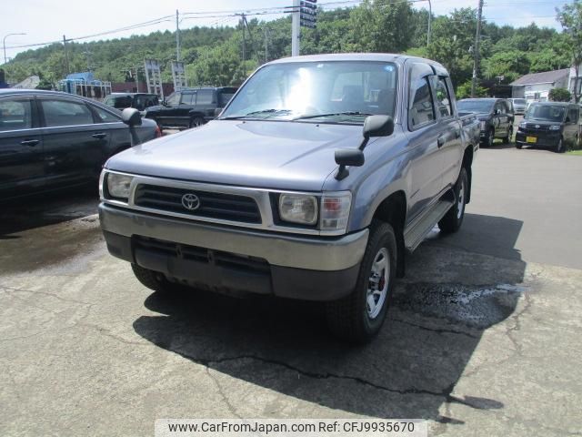 toyota hilux-sports-pick-up 2000 GOO_NET_EXCHANGE_0300639A30240625W001 image 1