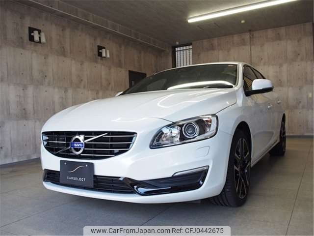 volvo v60 2017 -VOLVO--Volvo V60 LDA-FD4204T--YV1FWA8RDH2372378---VOLVO--Volvo V60 LDA-FD4204T--YV1FWA8RDH2372378- image 1