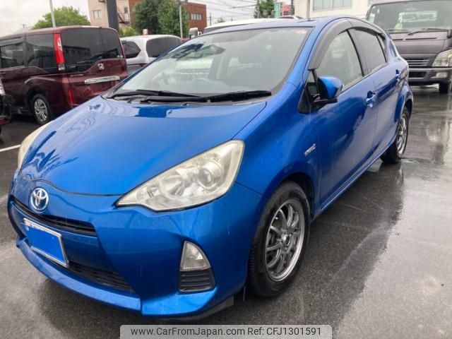 toyota aqua 2013 -TOYOTA--AQUA DAA-NHP10--NHP10-2191218---TOYOTA--AQUA DAA-NHP10--NHP10-2191218- image 1
