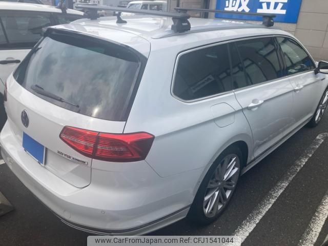 volkswagen passat-variant 2016 CFJ1541044 image 2