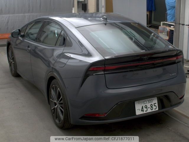 toyota prius 2023 CFJ1877011 image 2