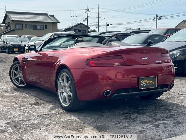 aston-martin v8-vantage 2010 GOO_JP_700070884830250605001 image 2