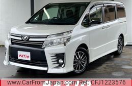 toyota voxy 2015 CARSENSOR_JP_AU6363164026
