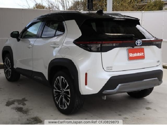 toyota yaris-cross 2023 CFJ0829873 image 2