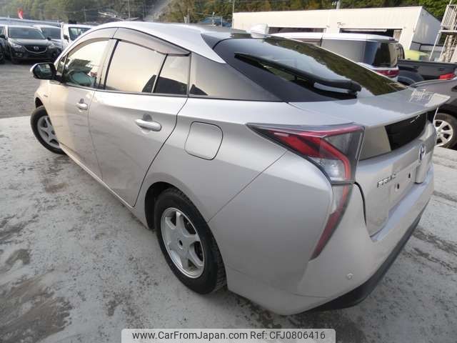 toyota prius 2016 CFJ0806416 image 2