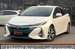 toyota prius-phv 2017 quick_quick_DLA-ZVW52_ZVW52-3032645