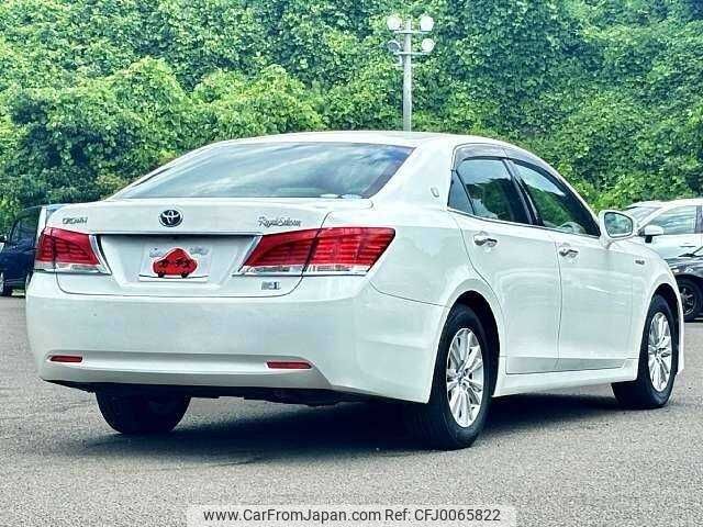 toyota crown 2013 504928-922930 image 2