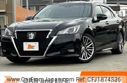 toyota crown 2017 CFJ1874336