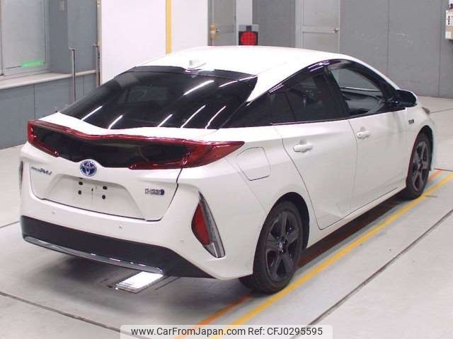 toyota prius-phv 2017 -TOYOTA--Prius PHV DLA-ZVW52--ZVW52-3045960---TOYOTA--Prius PHV DLA-ZVW52--ZVW52-3045960- image 2