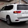 toyota land-cruiser 2023 24121711 image 3