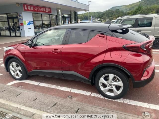 toyota c-hr 2018 quick_quick_DAA-ZYX10_ZYX10-2153211 image 2