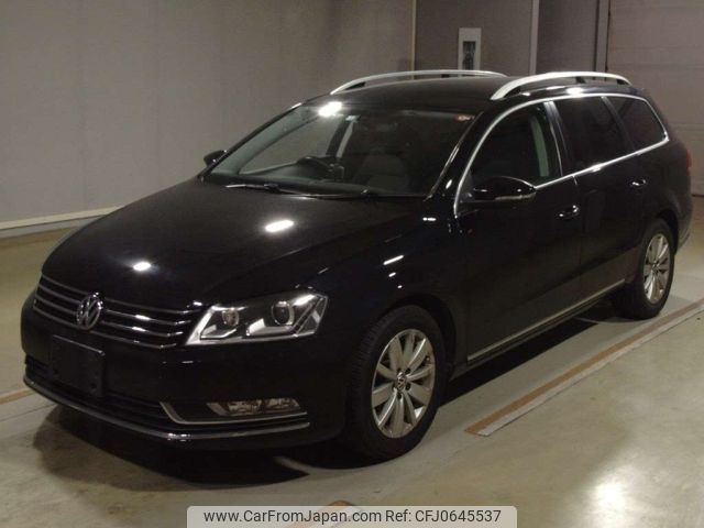 volkswagen passat-variant 2012 -VOLKSWAGEN--VW Passat Variant 3CCAX-WVWZZZ3CZCE122777---VOLKSWAGEN--VW Passat Variant 3CCAX-WVWZZZ3CZCE122777- image 1