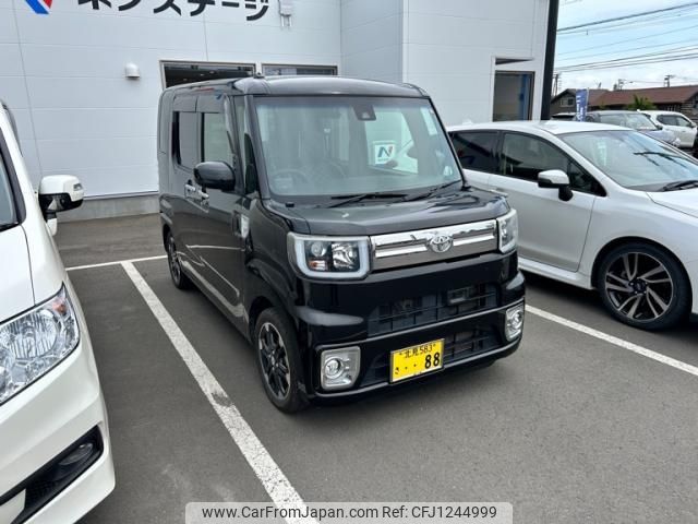toyota pixis-mega 2016 -TOYOTA--Pixis Mega DBA-LA710A--LA710A-0000996---TOYOTA--Pixis Mega DBA-LA710A--LA710A-0000996- image 1