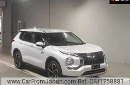 mitsubishi outlander-phev 2021 CFJ1758881