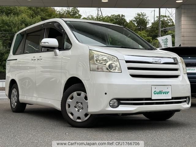 toyota noah 2009 CFJ1766706 image 1