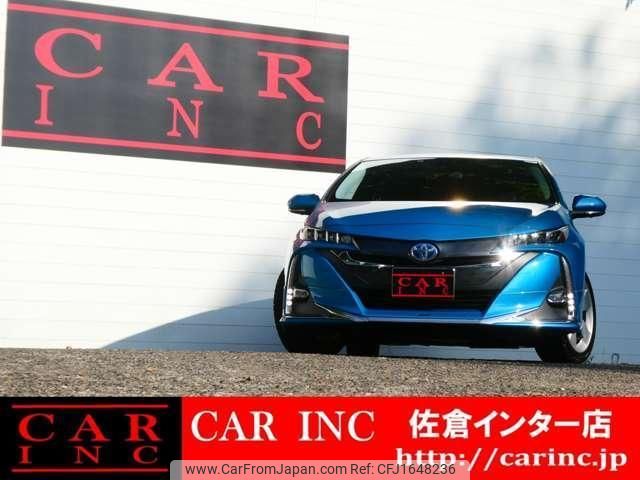 toyota prius-phv 2017 CFJ1648236 image 2