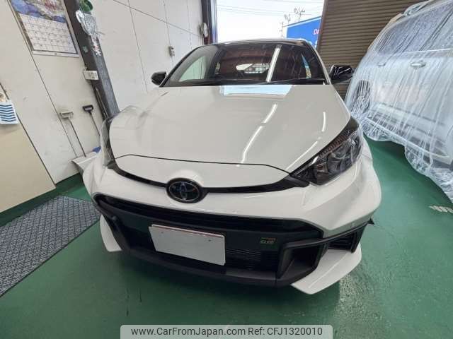 toyota yaris 2025 CFJ1320010 image 1