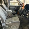 toyota land-cruiser-wagon 1998 -TOYOTA--Land Cruiser Wagon GF-UZJ100W--UZJ1000008686---TOYOTA--Land Cruiser Wagon GF-UZJ100W--UZJ1000008686- image 17