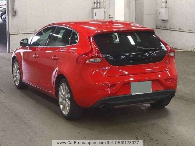 volvo v40 2013 -VOLVO--Volvo V40 DBA-MB4164T--YV1MV485BE2094763---VOLVO--Volvo V40 DBA-MB4164T--YV1MV485BE2094763- image 2