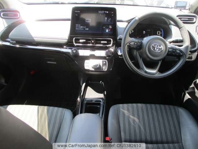 toyota aqua 2022 CFJ1382610 image 2