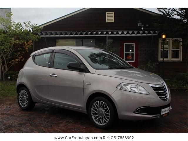 chrysler ypsilon 2013 quick_quick_ABA-84609_ZLA31200005075327 image 1