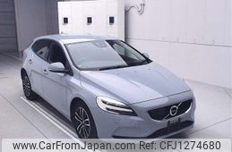 volvo v40 2018 -VOLVO--Volvo V40 MB4154T--K2553817---VOLVO--Volvo V40 MB4154T--K2553817-