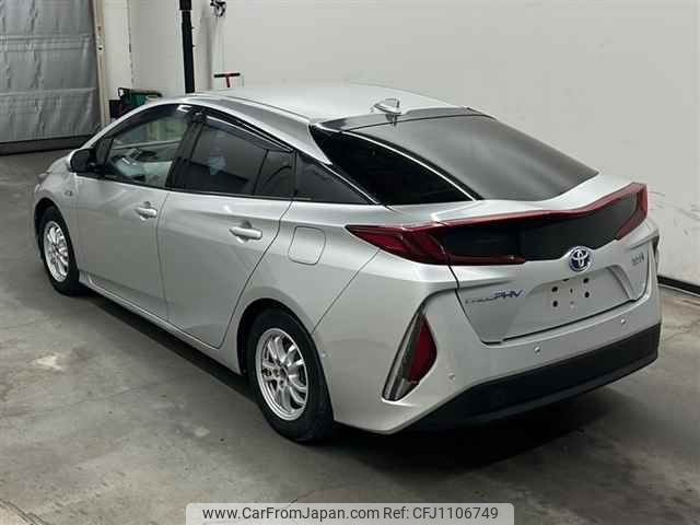 toyota prius-phv 2018 -TOYOTA--Prius PHV ZVW52-3080340---TOYOTA--Prius PHV ZVW52-3080340- image 2