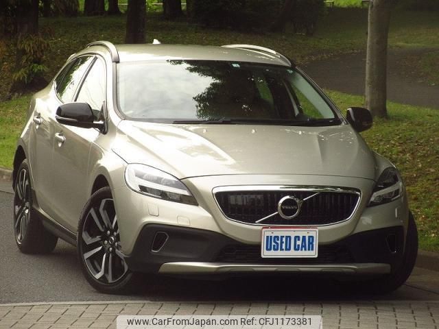 volvo v40 2018 quick_quick_LDA-MD4204T_YV1MZA8RDJ2152677 image 1