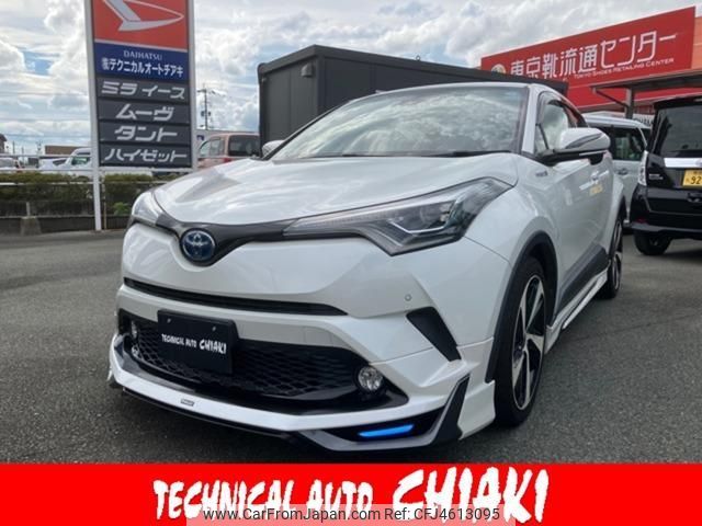 toyota c-hr 2017 quick_quick_DAA-ZYX10_ZYX10-2081838 image 1