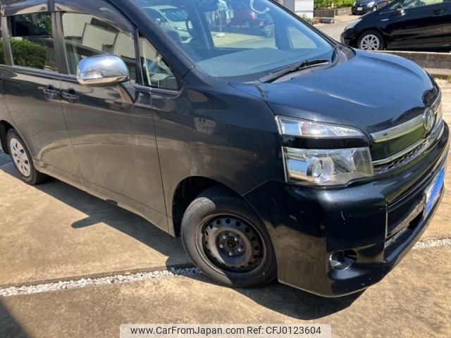 toyota voxy 2013 -TOYOTA--Voxy DBA-ZRR70G--ZRR70-0575928---TOYOTA--Voxy DBA-ZRR70G--ZRR70-0575928- image 2