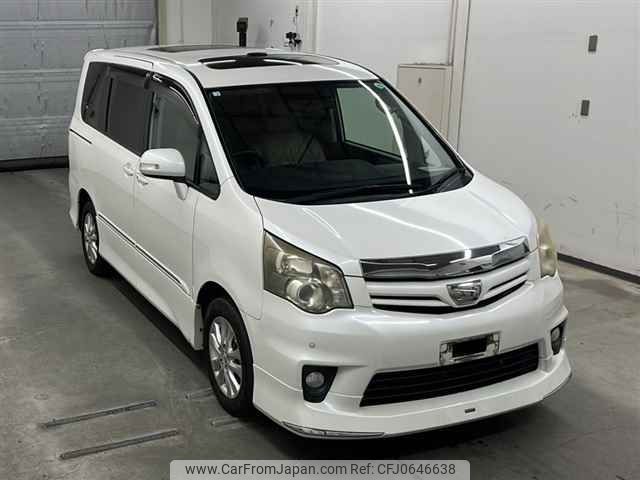 toyota noah 2010 -TOYOTA--Noah ZRR75W-0067136---TOYOTA--Noah ZRR75W-0067136- image 1