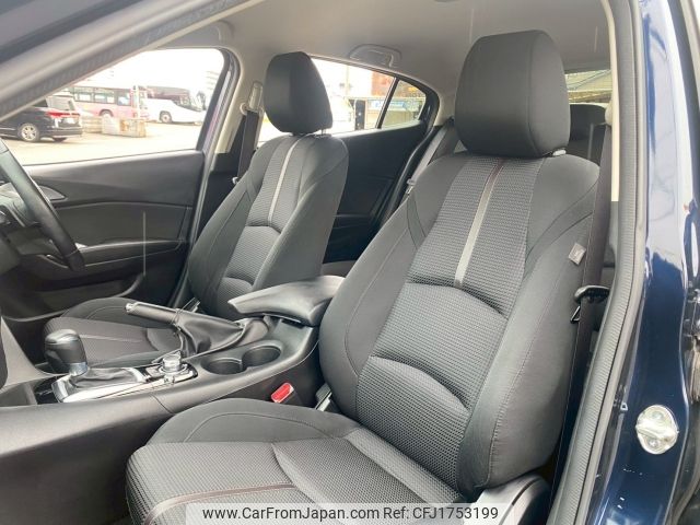 mazda axela 2018 CFJ1753199 image 2