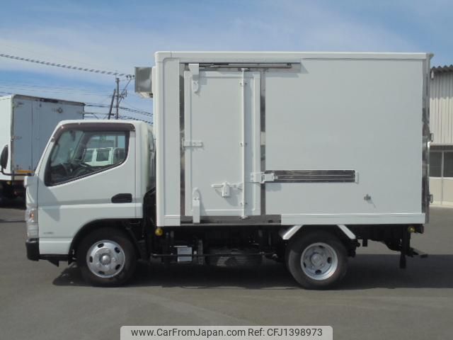 mitsubishi-fuso canter 2017 CFJ1398973 image 2