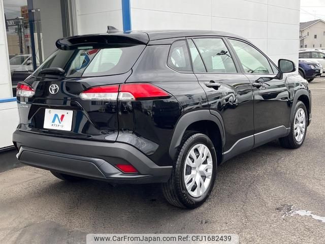 toyota corolla-cross 2024 CFJ1682439 image 2