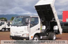 hino dutro 2013 CFJ1710119