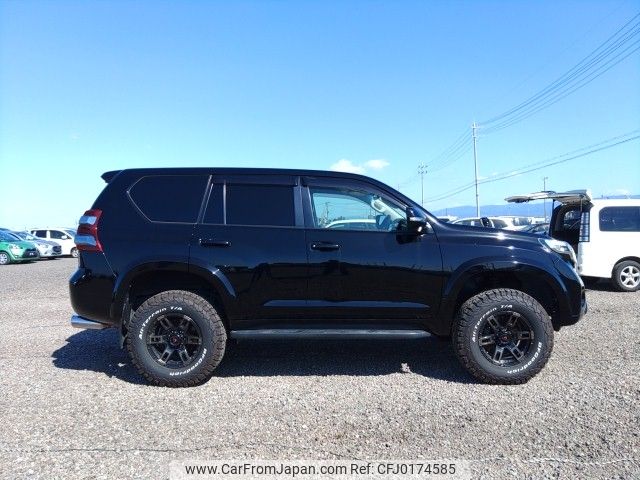 toyota land-cruiser-prado 2017 ENHANCEAUTO_1_ea282759 image 2