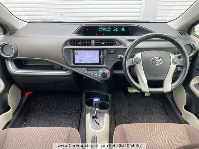 toyota aqua 2013 -TOYOTA--AQUA DAA-NHP10--NHP10-2236471---TOYOTA--AQUA DAA-NHP10--NHP10-2236471- image 2