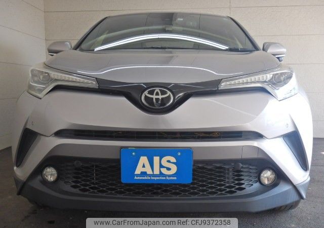 toyota c-hr 2016 REALMOTOR_N9023120079F-90 image 2