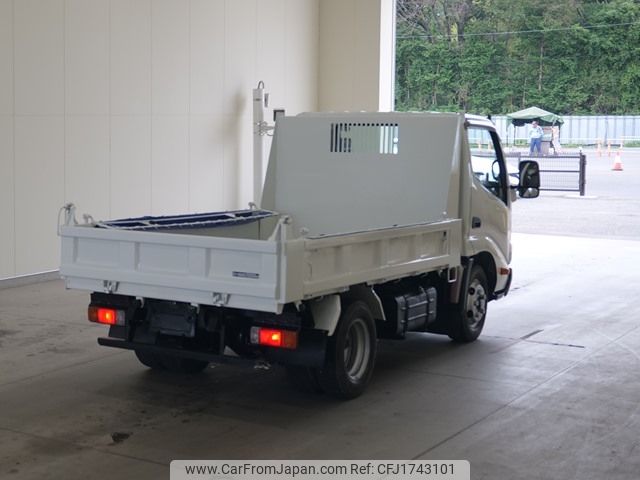 hino dutro 2013 CFJ1743101 image 2