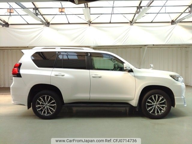 toyota land-cruiser-prado 2018 ENHANCEAUTO_1_ea294058 image 2