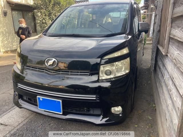 toyota voxy 2010 -TOYOTA--Voxy DBA-ZRR70W--ZRR70-0303471---TOYOTA--Voxy DBA-ZRR70W--ZRR70-0303471- image 1