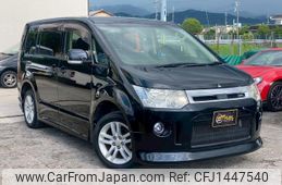 mitsubishi delica-d5 2009 GOO_JP_700070884830250618005