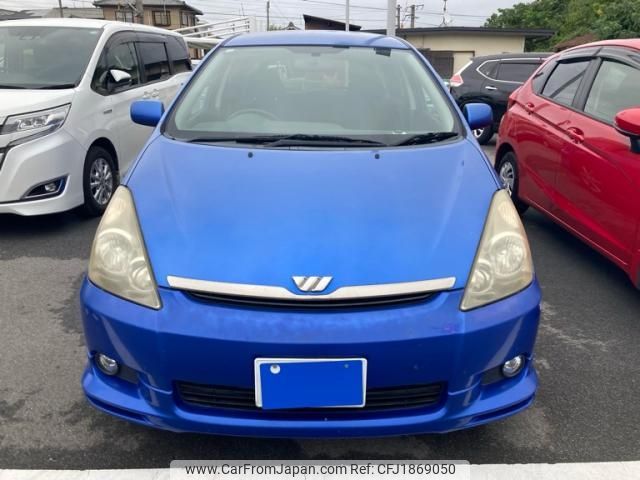 toyota wish 2005 CFJ1869050 image 1