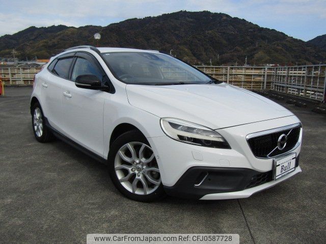 volvo v40 2016 -VOLVO 【静岡 339ｻ510】--Volvo V40 MD4204T--H2121757---VOLVO 【静岡 339ｻ510】--Volvo V40 MD4204T--H2121757- image 1