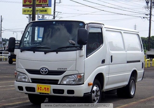 toyota dyna-truck 2013 REALMOTOR_N9024070027F-90 image 2